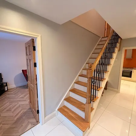 بيت للعطل The Colony Townhouse دينغل